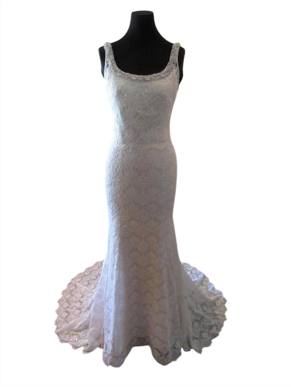 NEW ALLURE BRIDALS women's sleeveless wedding gown in ivory